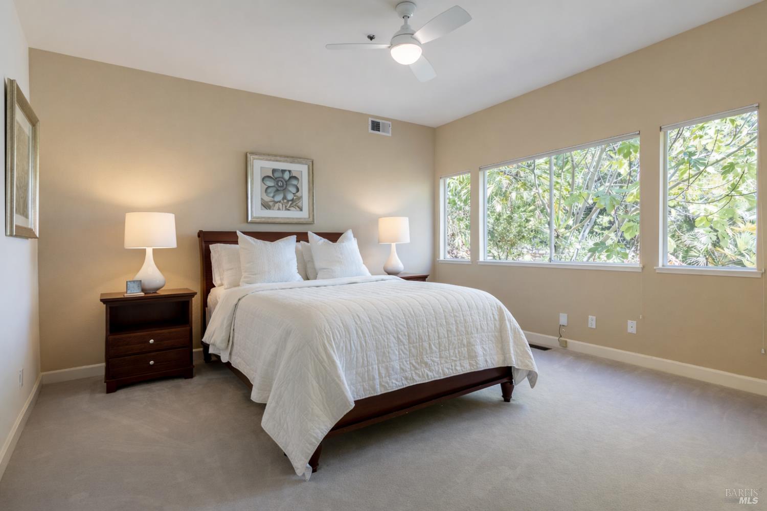 2901 Las Gallinas Avenue