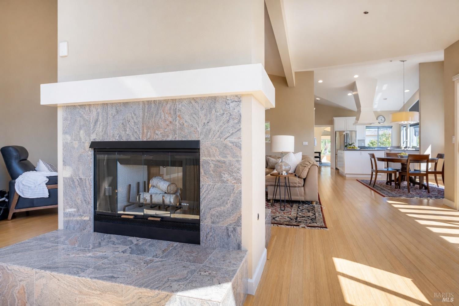 2901 Las Gallinas Avenue