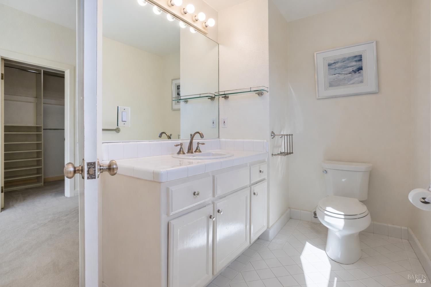 2901 Las Gallinas Avenue