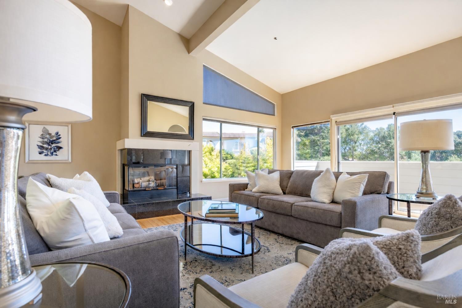 2901 Las Gallinas Avenue