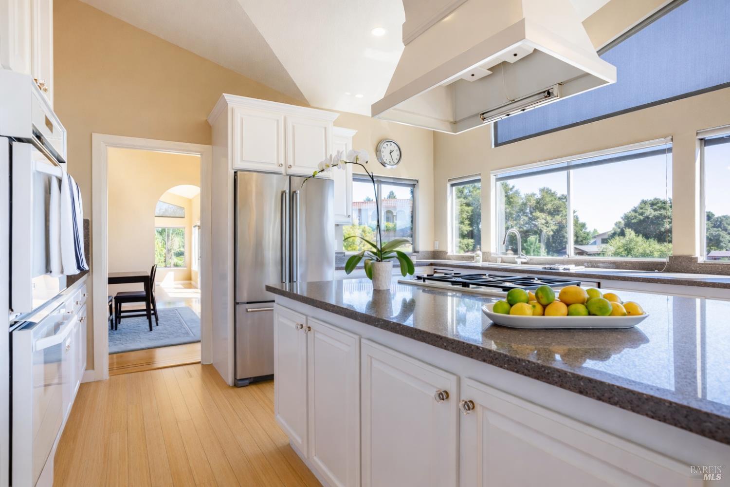 2901 Las Gallinas Avenue