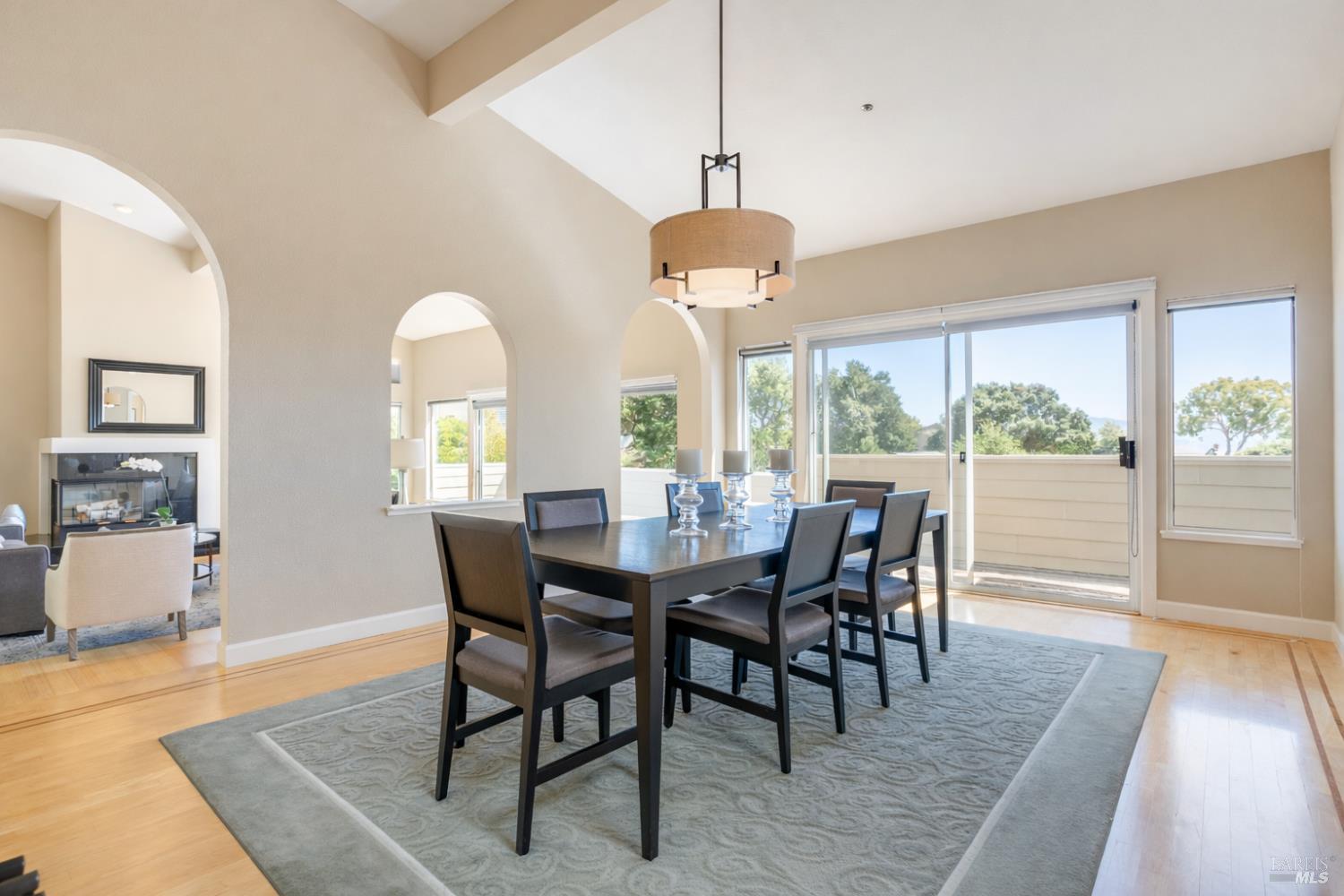 2901 Las Gallinas Avenue