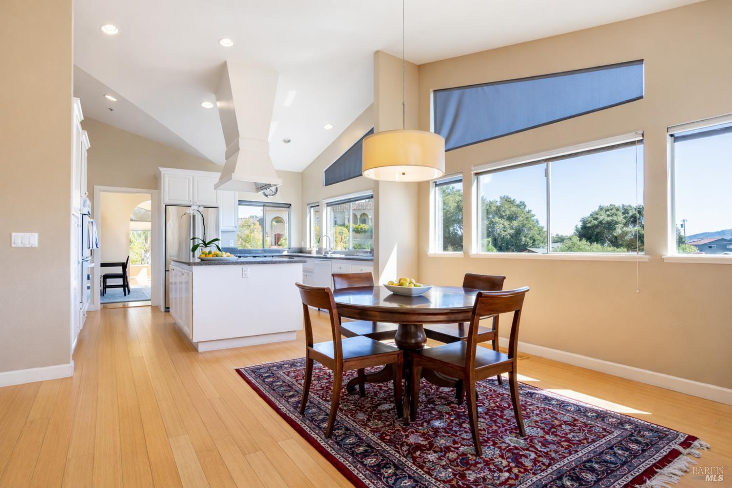 2901 Las Gallinas Avenue