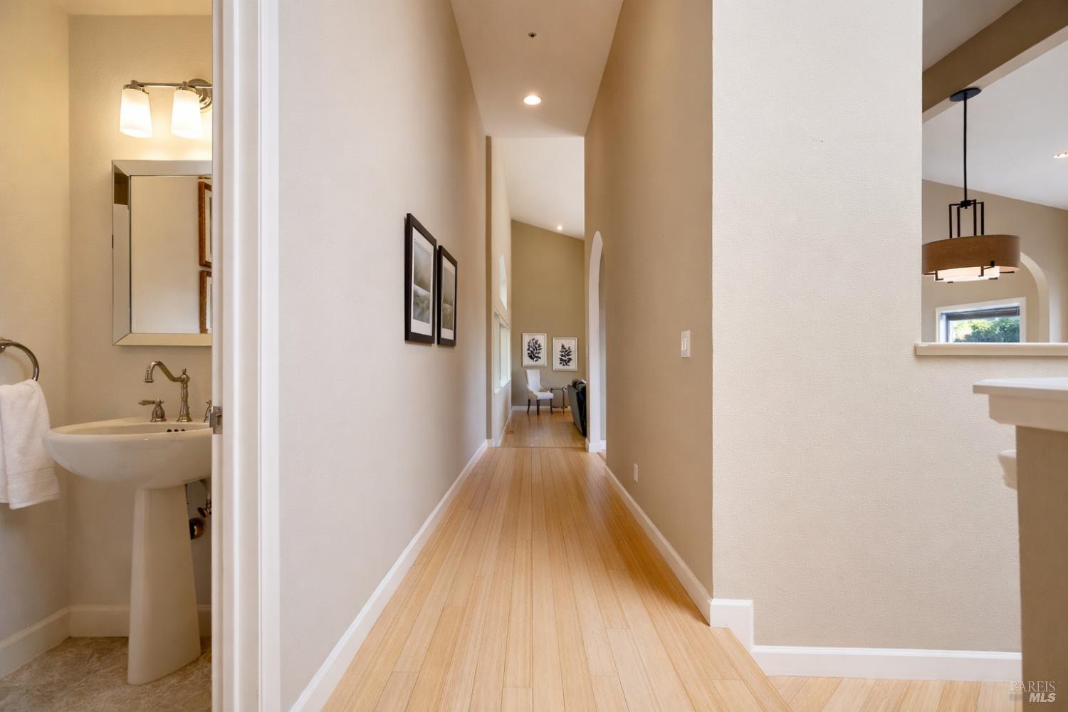 2901 Las Gallinas Avenue