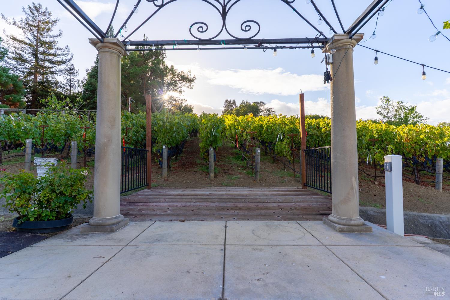 1125 Westview Drive