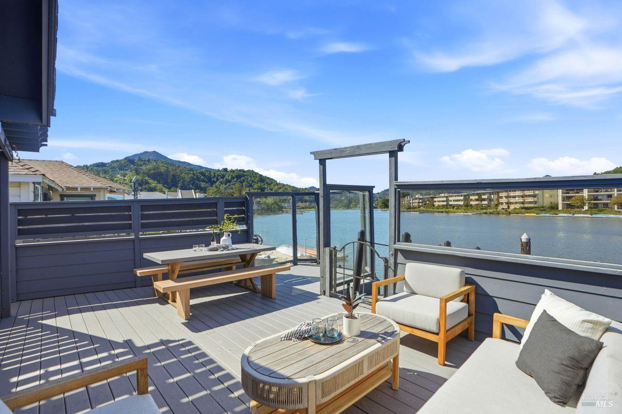 21 Boardwalk One