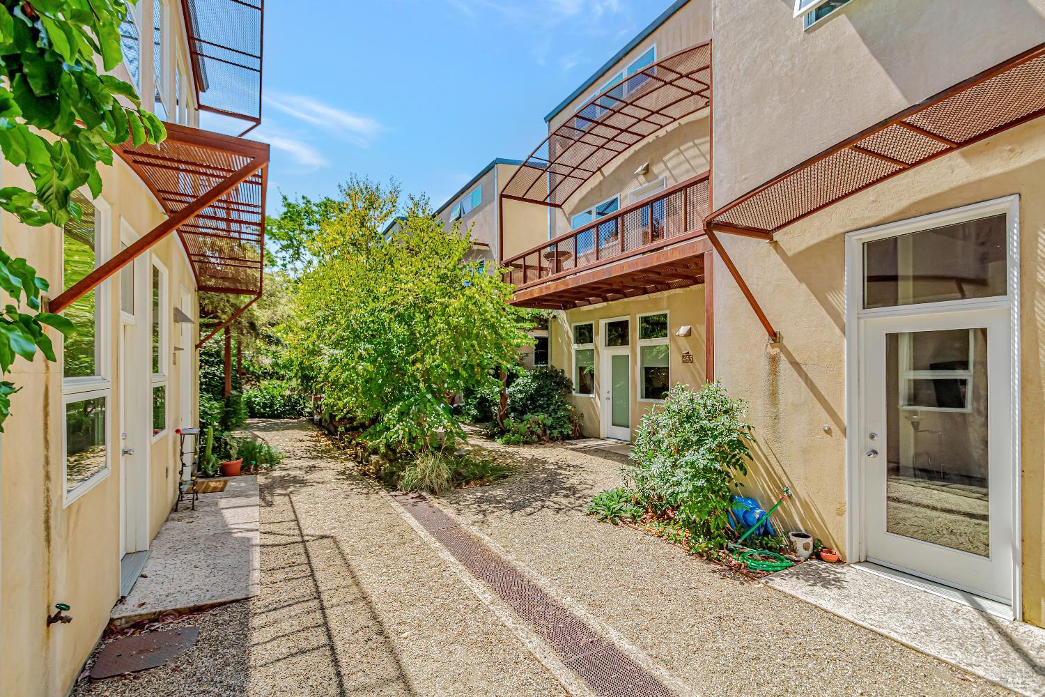 455 Florence Avenue