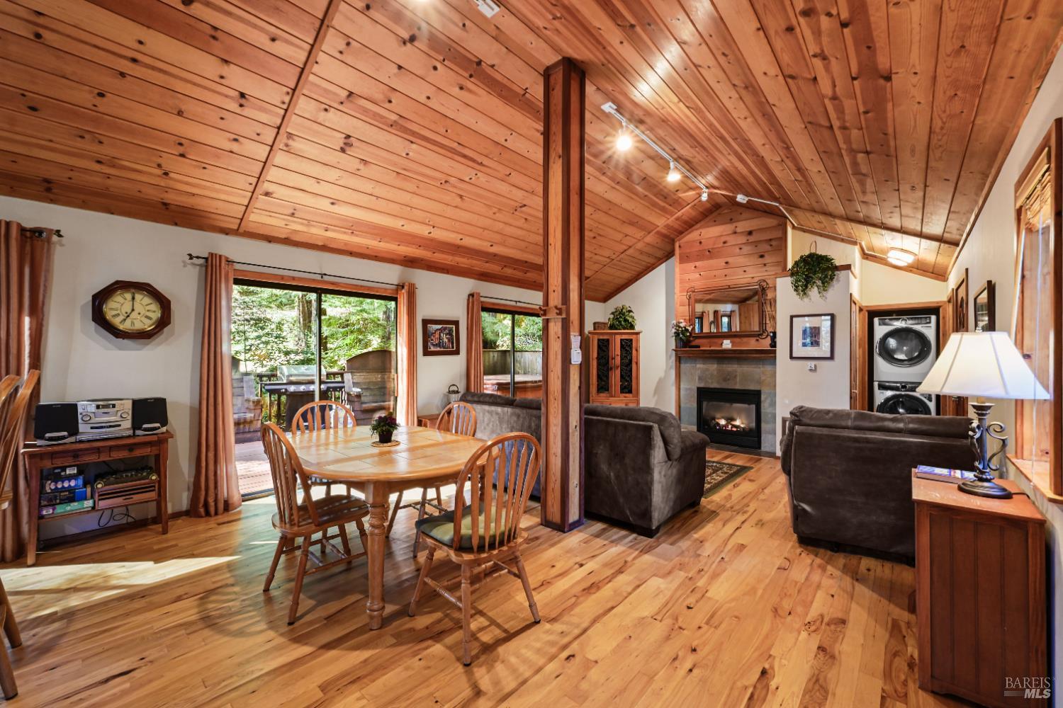 9 Huckleberry Heights