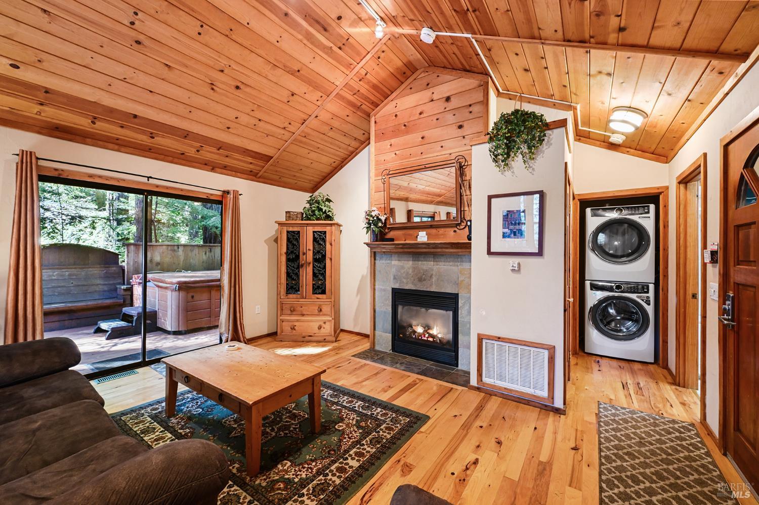 9 Huckleberry Heights