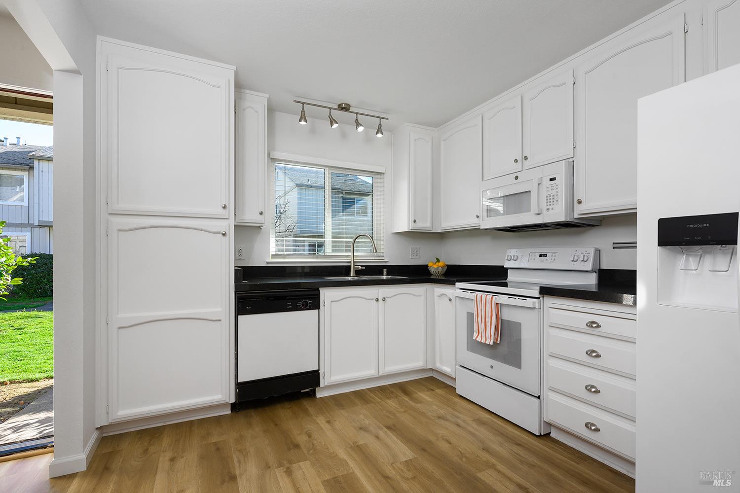 31 Front Street Unit: #E