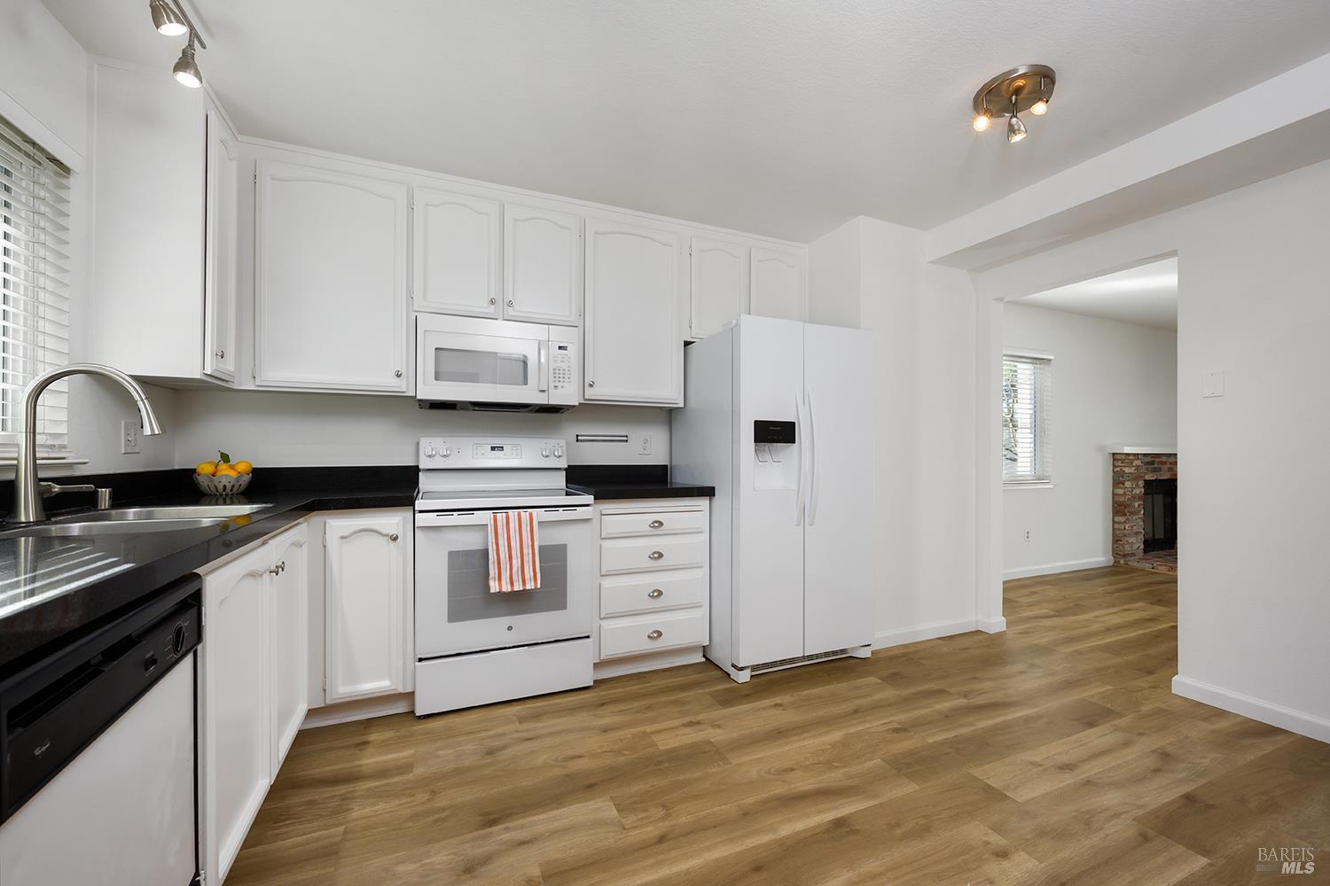 31 Front Street Unit: #E