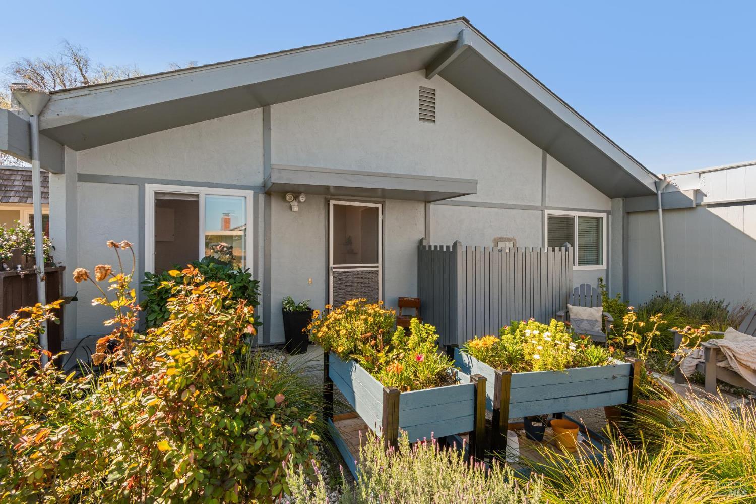 1366 Mission Drive