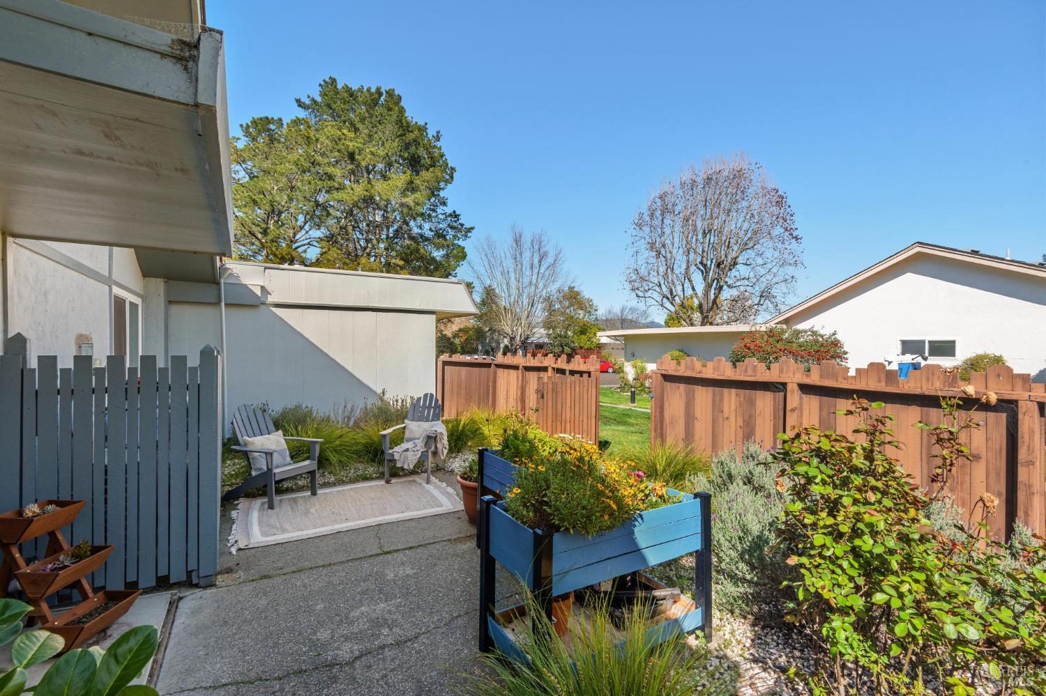 1366 Mission Drive
