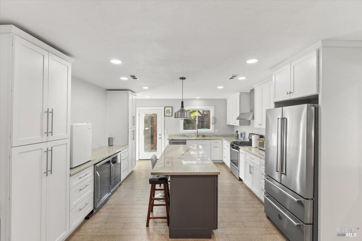 2239 Redwood Road Unit: #ABC