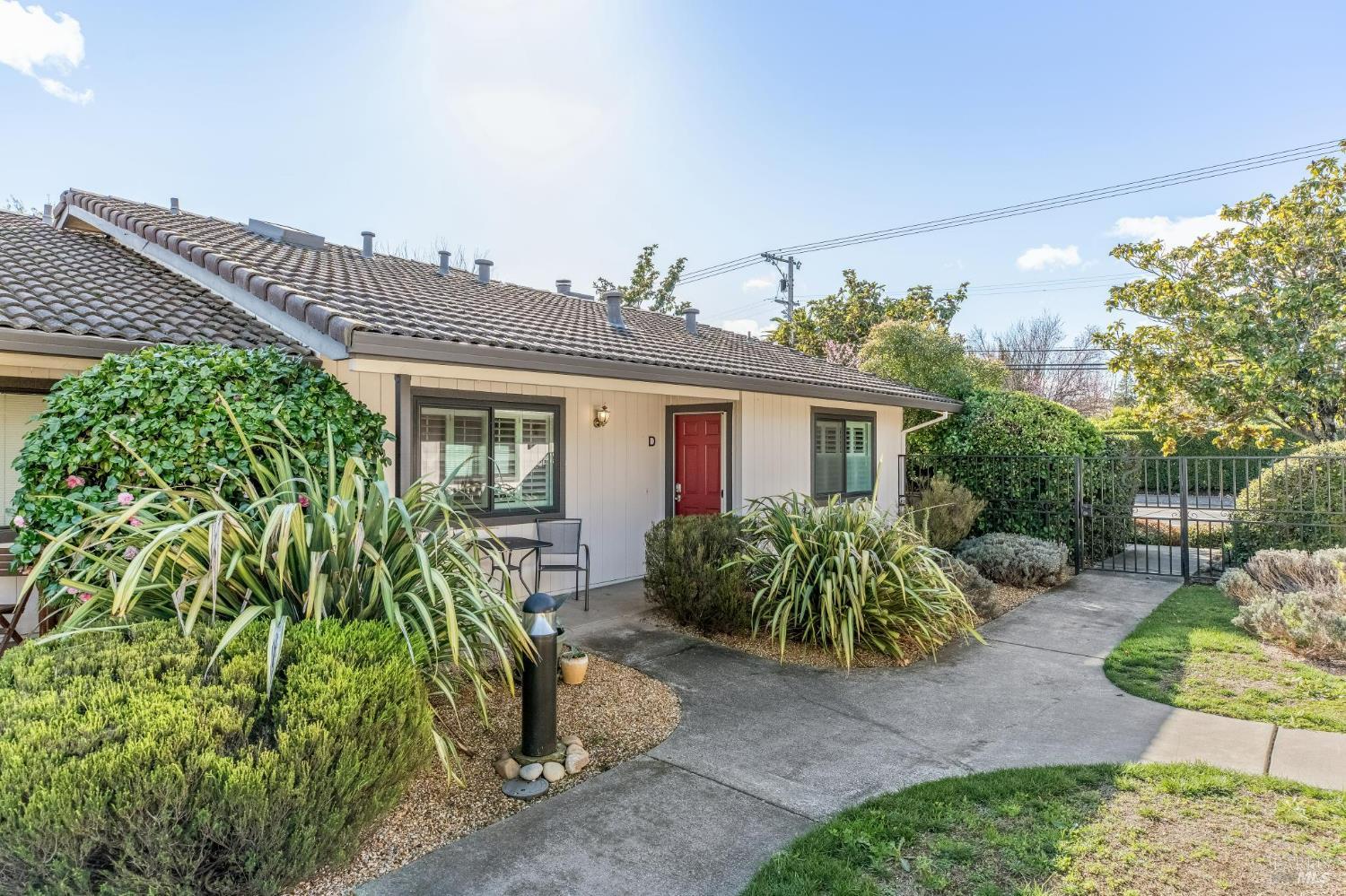 920 5th Street W Unit: #D