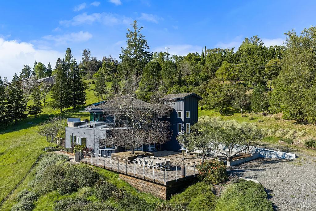 23121 Vineyard Road