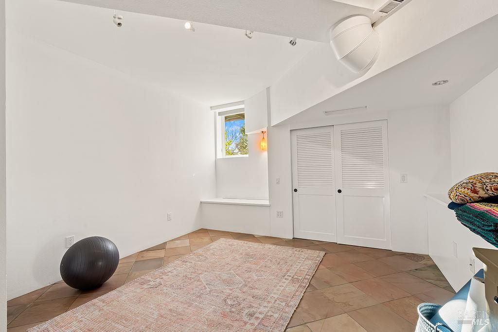 23121 Vineyard Road