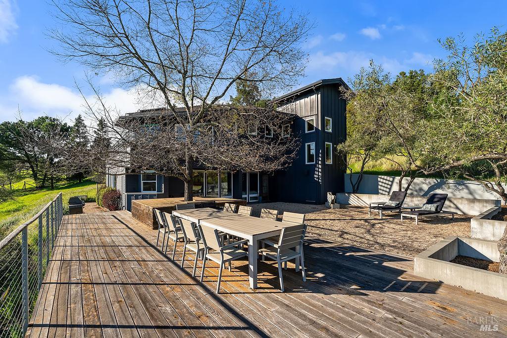 23121 Vineyard Road