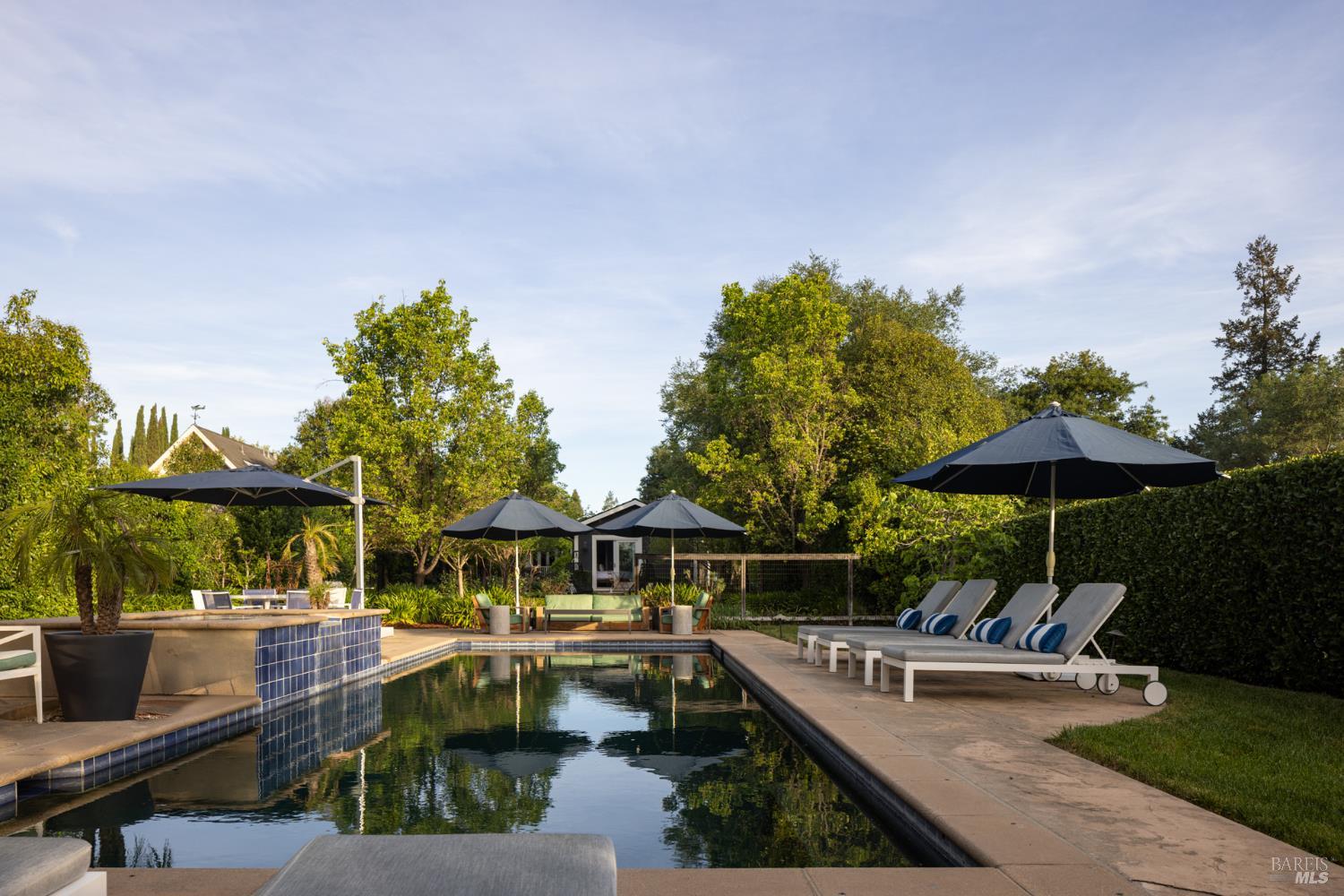 905 Charter Oak Avenue