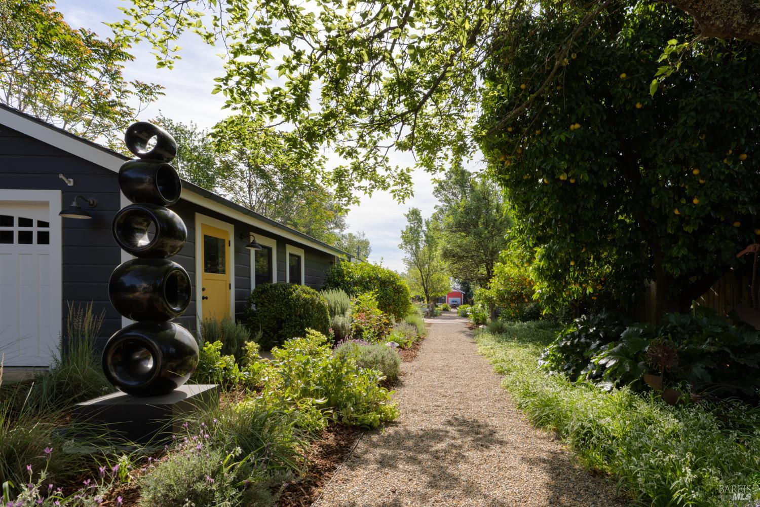 905 Charter Oak Avenue