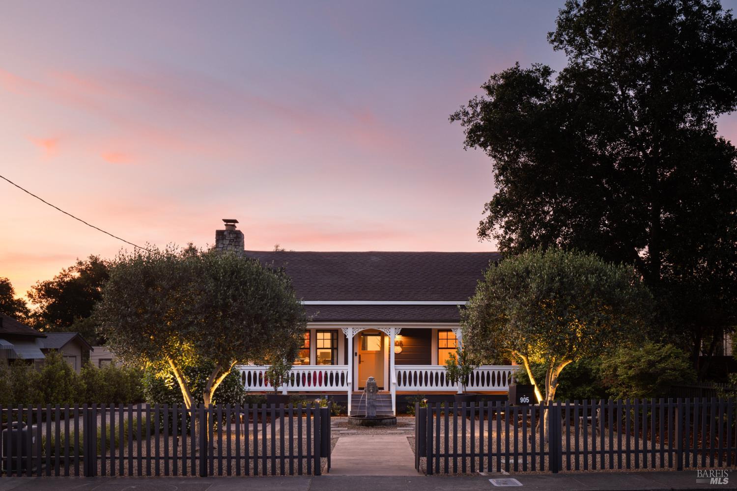 905 Charter Oak Avenue