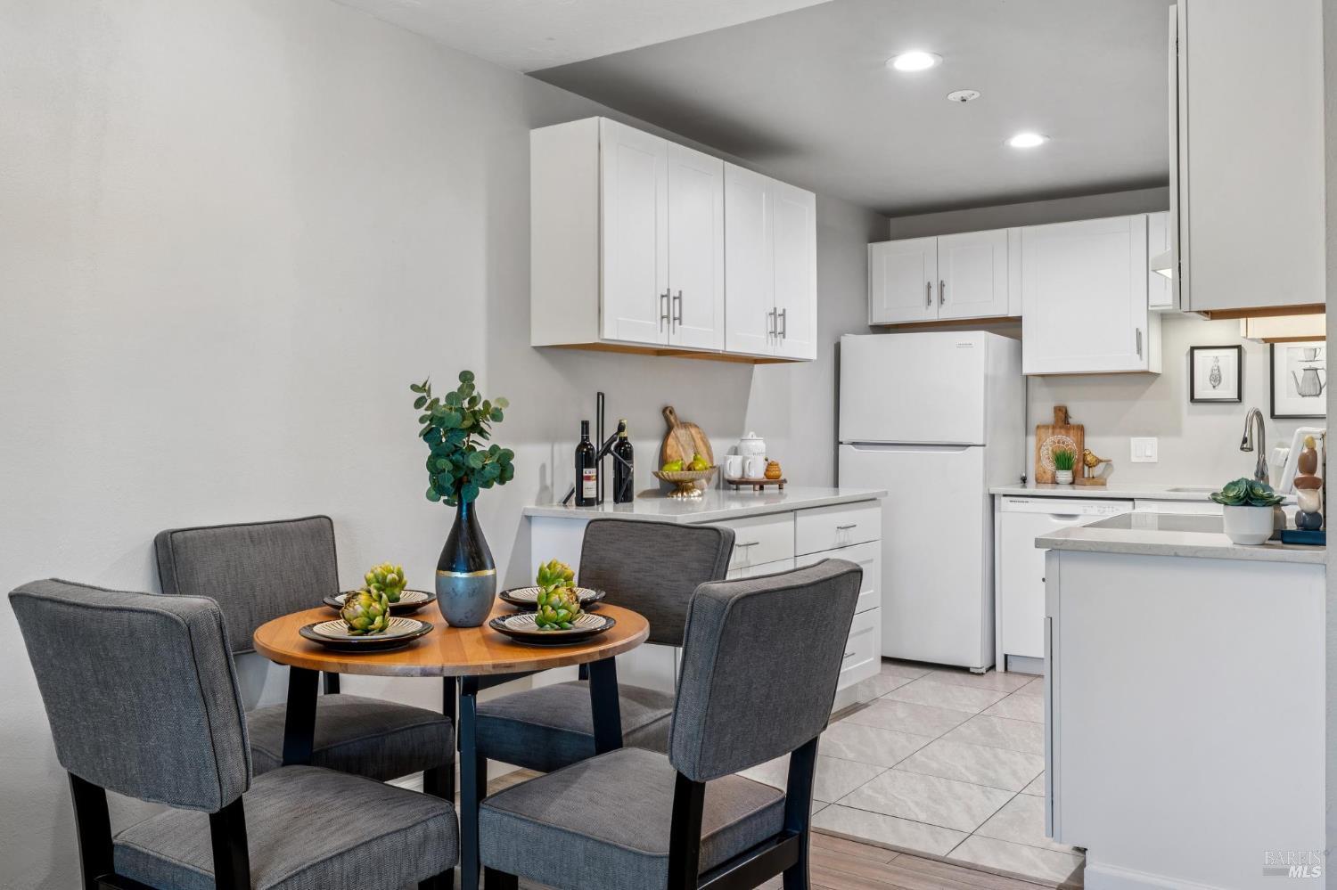 1453 Neotomas Avenue Unit: #304