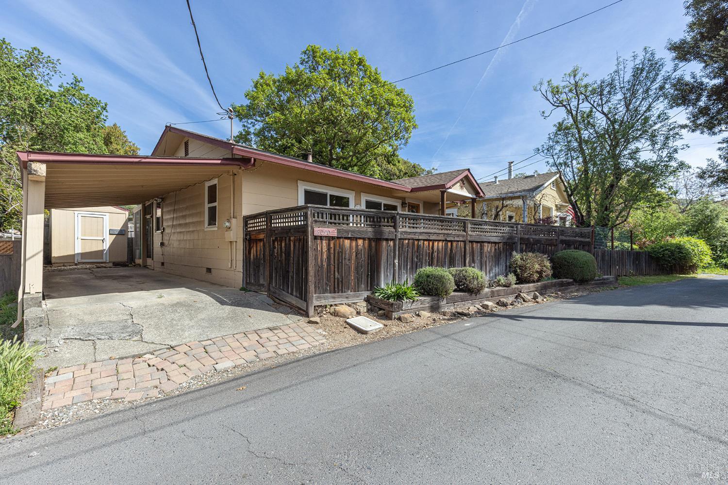 18090 Las Lomas Road