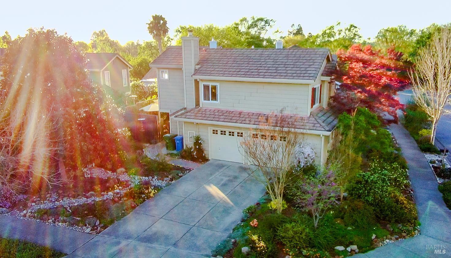 821 Rolling Hill Drive