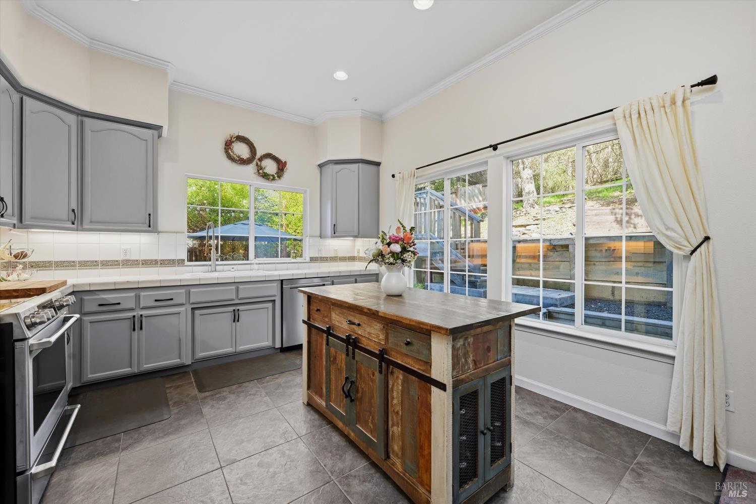 104 Village Oaks Court
