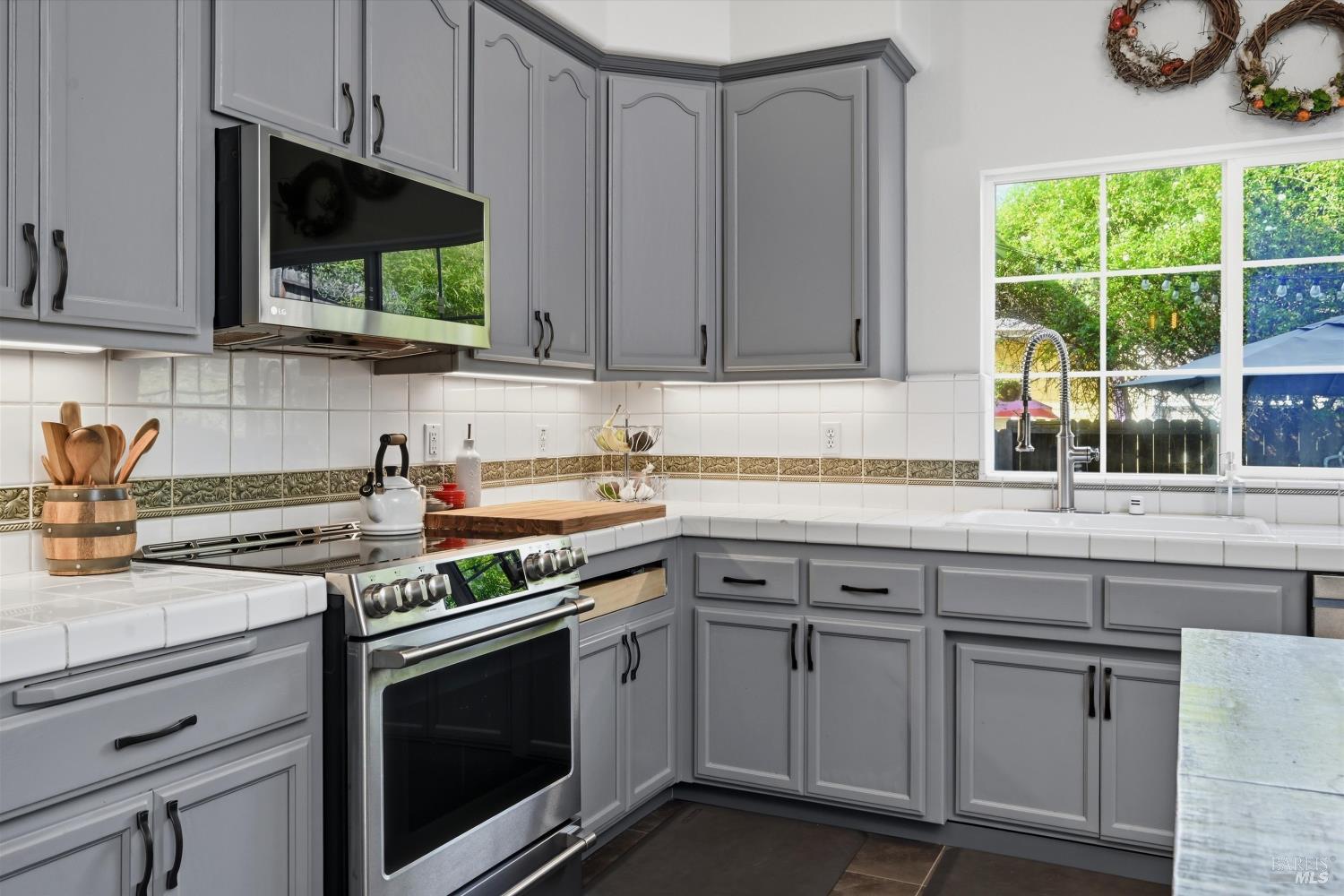 104 Village Oaks Court