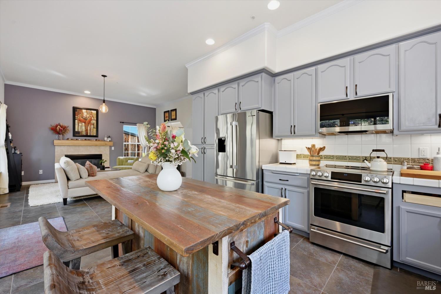 104 Village Oaks Court