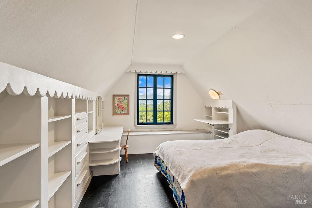 1212 N Fitch Mountain Road