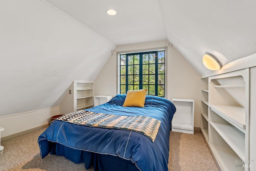 1212 N Fitch Mountain Road