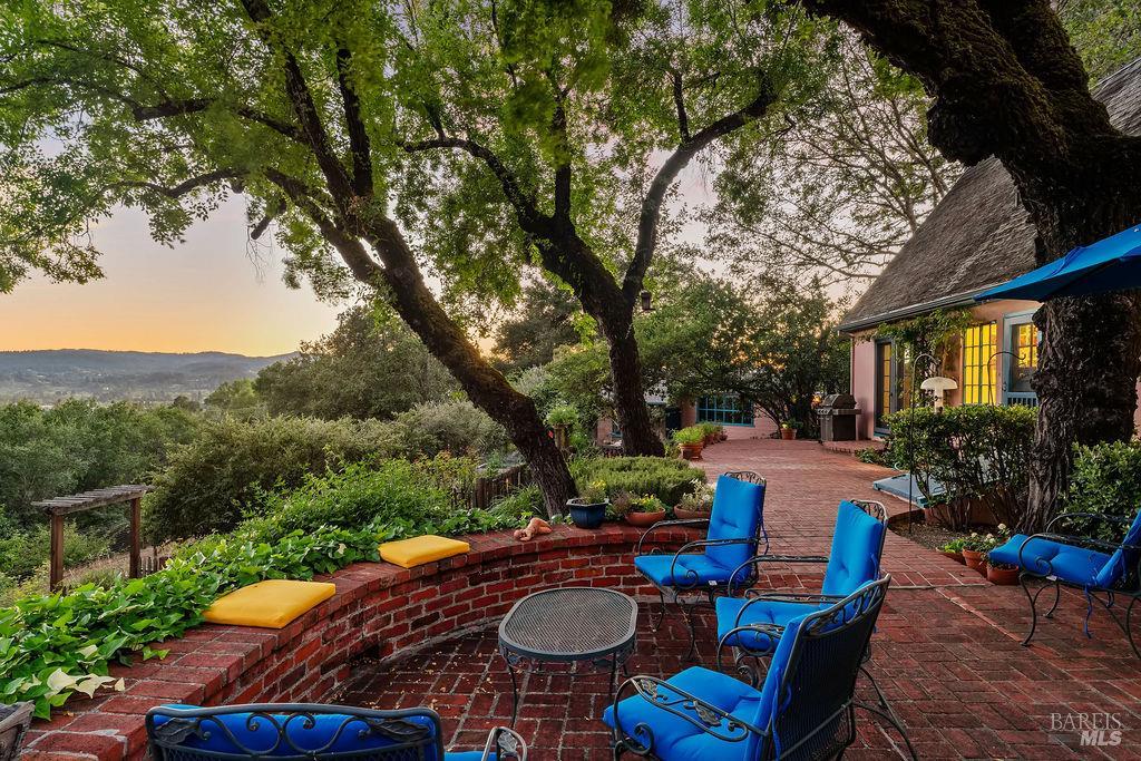 1212 N Fitch Mountain Road