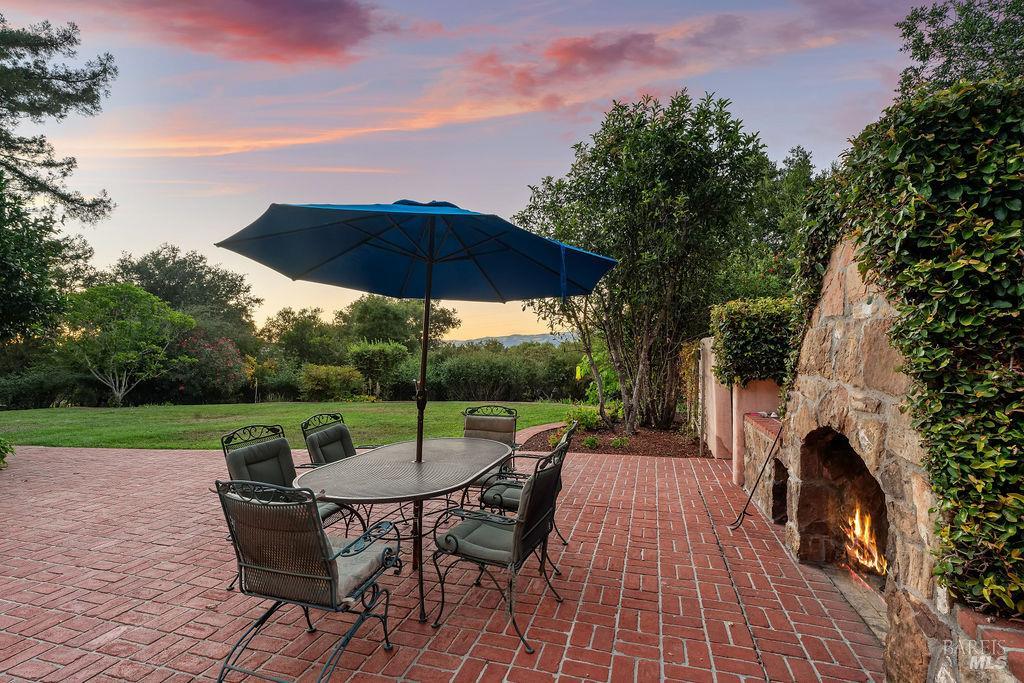 1212 N Fitch Mountain Road