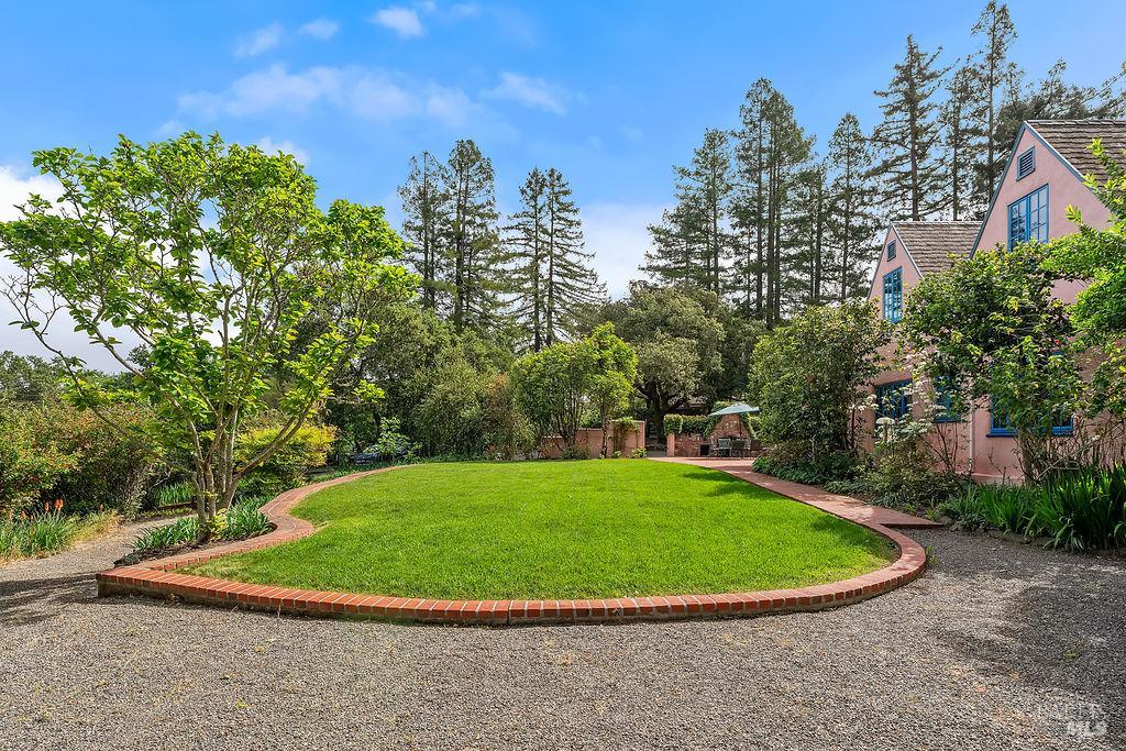 1212 N Fitch Mountain Road