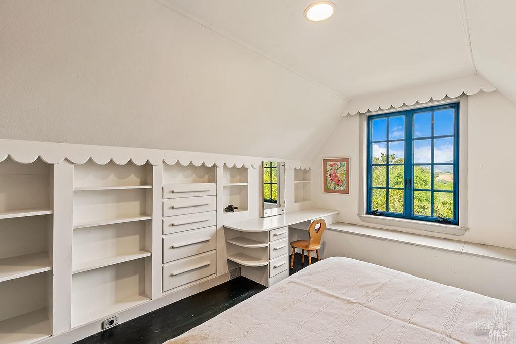 1212 N Fitch Mountain Road