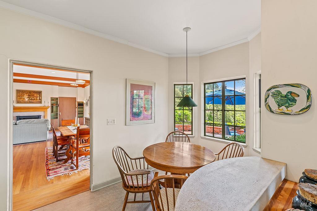 1212 N Fitch Mountain Road