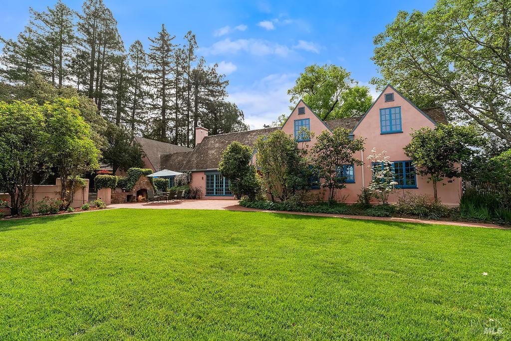 1212 N Fitch Mountain Road