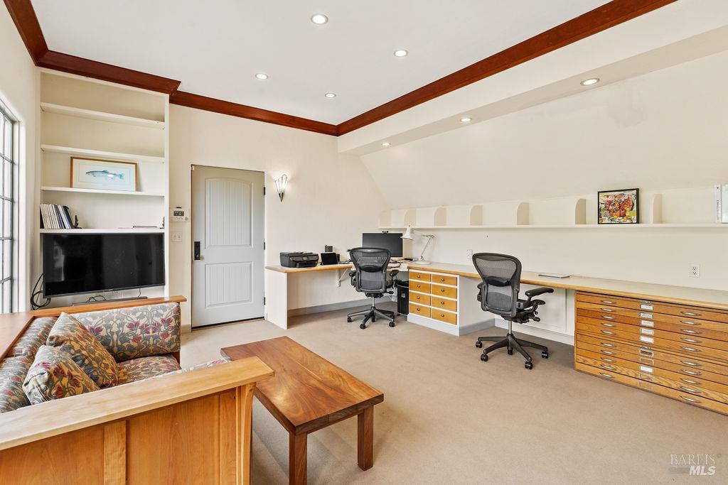 1212 N Fitch Mountain Road