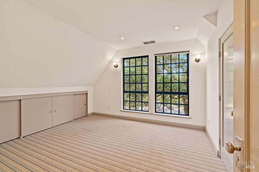 1212 N Fitch Mountain Road