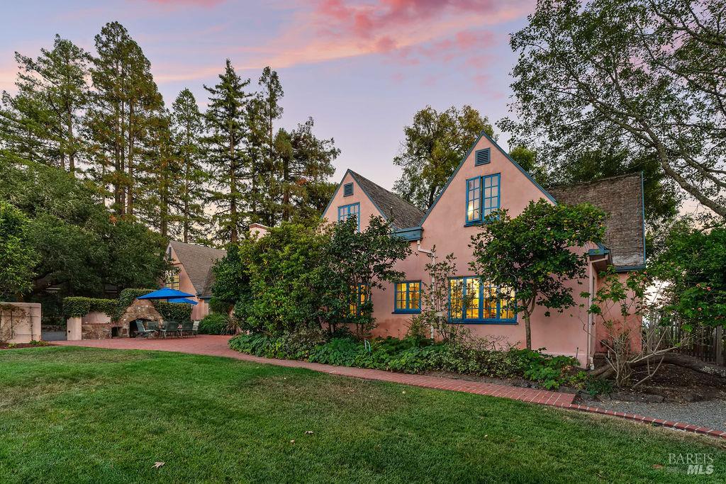 1212 N Fitch Mountain Road