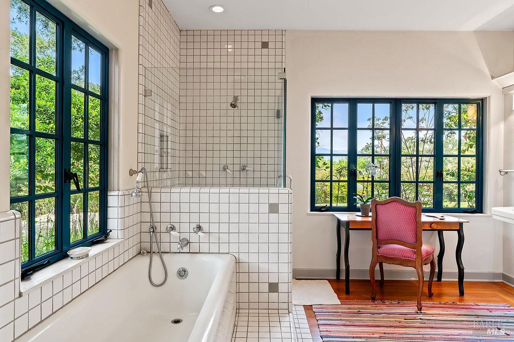 1212 N Fitch Mountain Road