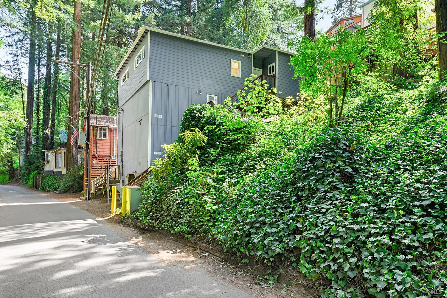 14194 Lovers Lane