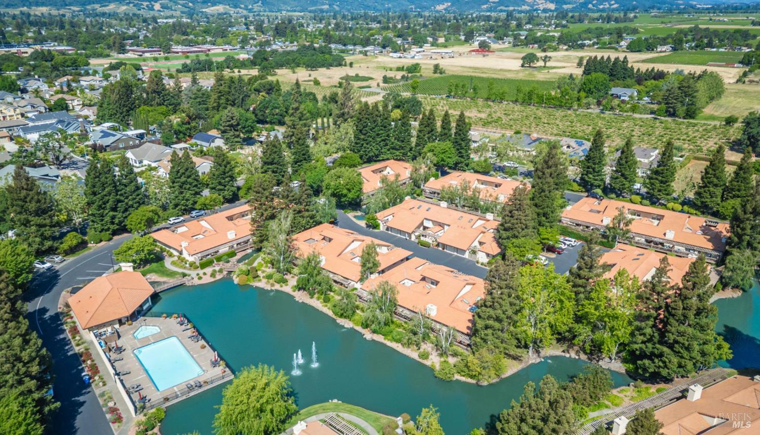 79 Fountain Grove Circle