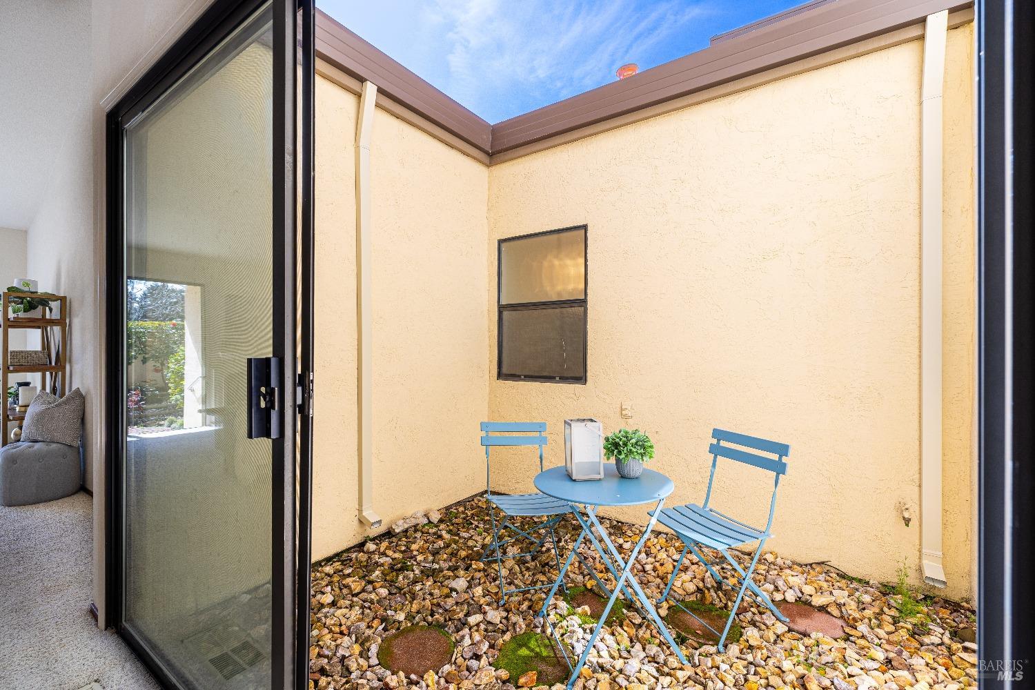 79 Fountain Grove Circle