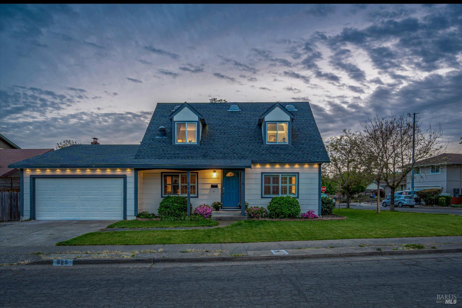 525 Oak Lake Avenue