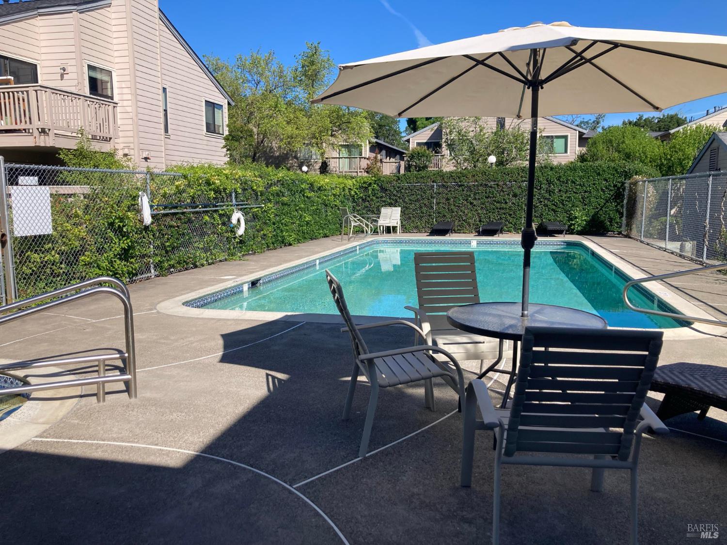419 Mission Boulevard