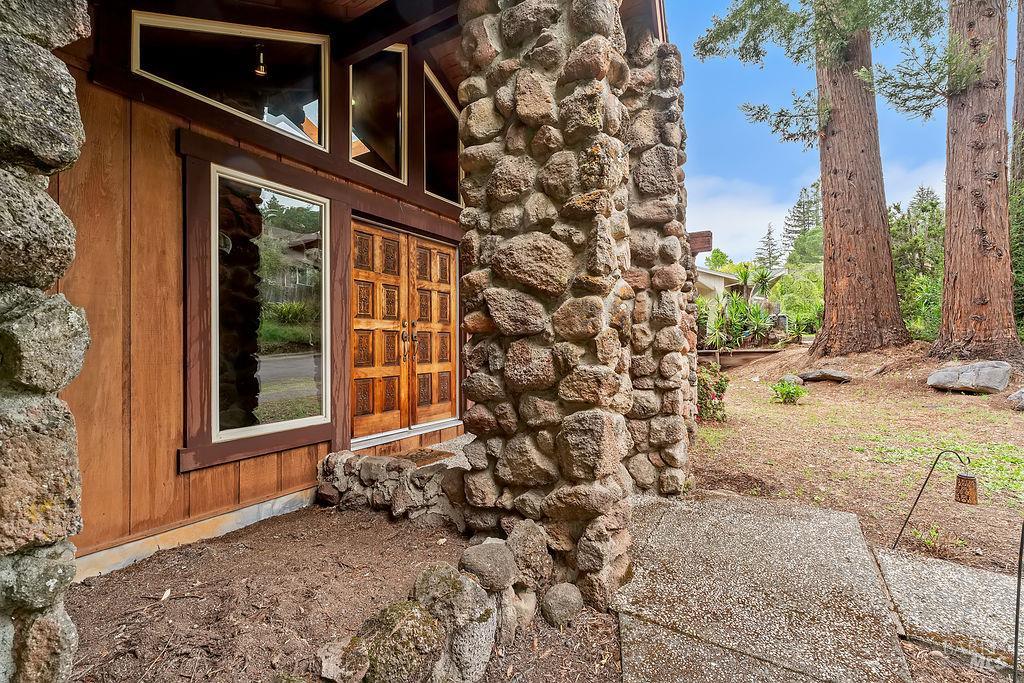 2425 Rancho Cabeza Drive