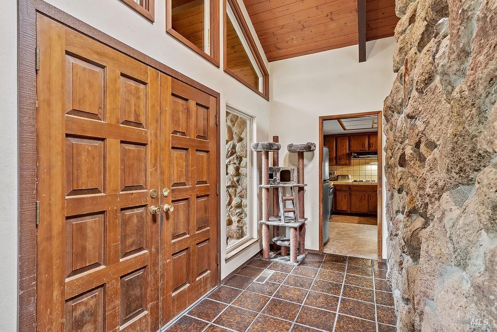 2425 Rancho Cabeza Drive